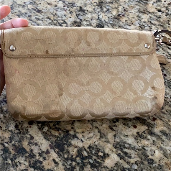 Coach wristlet - Picture 4 of 4